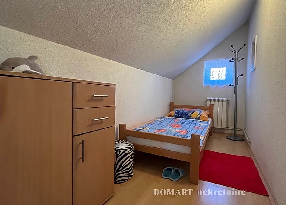 Dve kuće na placu od 810 m sa voćnjakom Sremska Mitrovica - slika 11