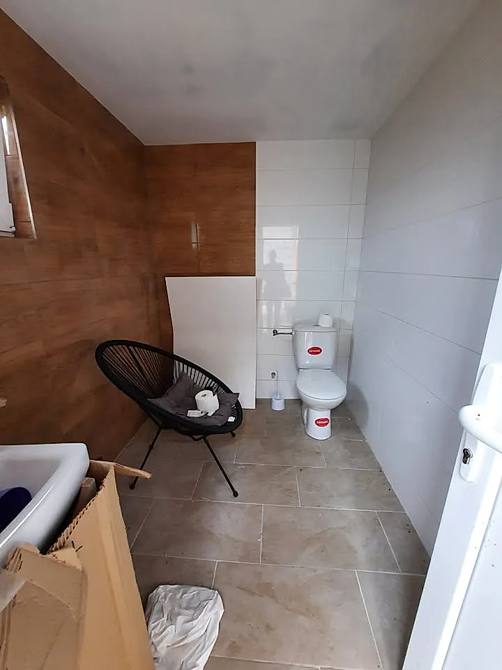 IMANJE POVRŠINE 2,85 HA SA DVE KUĆE I ZASADOM KRUŠAKA - slika 9