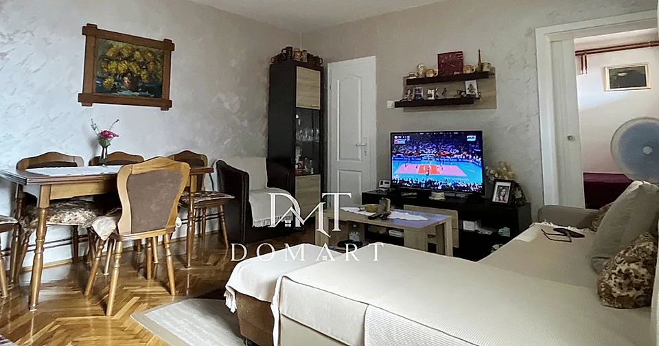 Kuća 100 m na placu od 13,6 ari Laćarak - slika 4