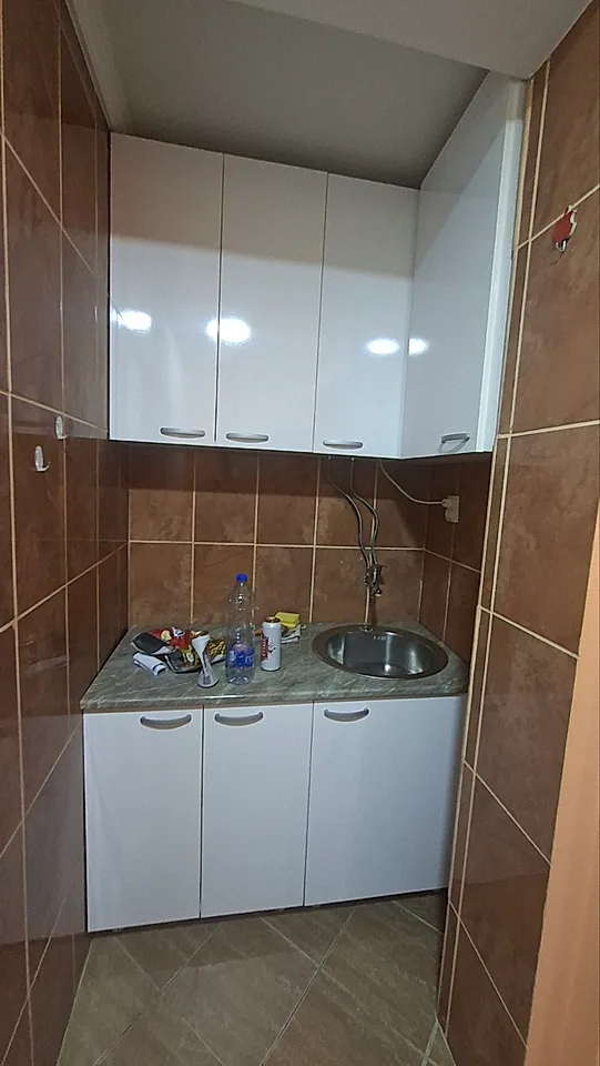 Atraktivan stan u centru grada - slika 11