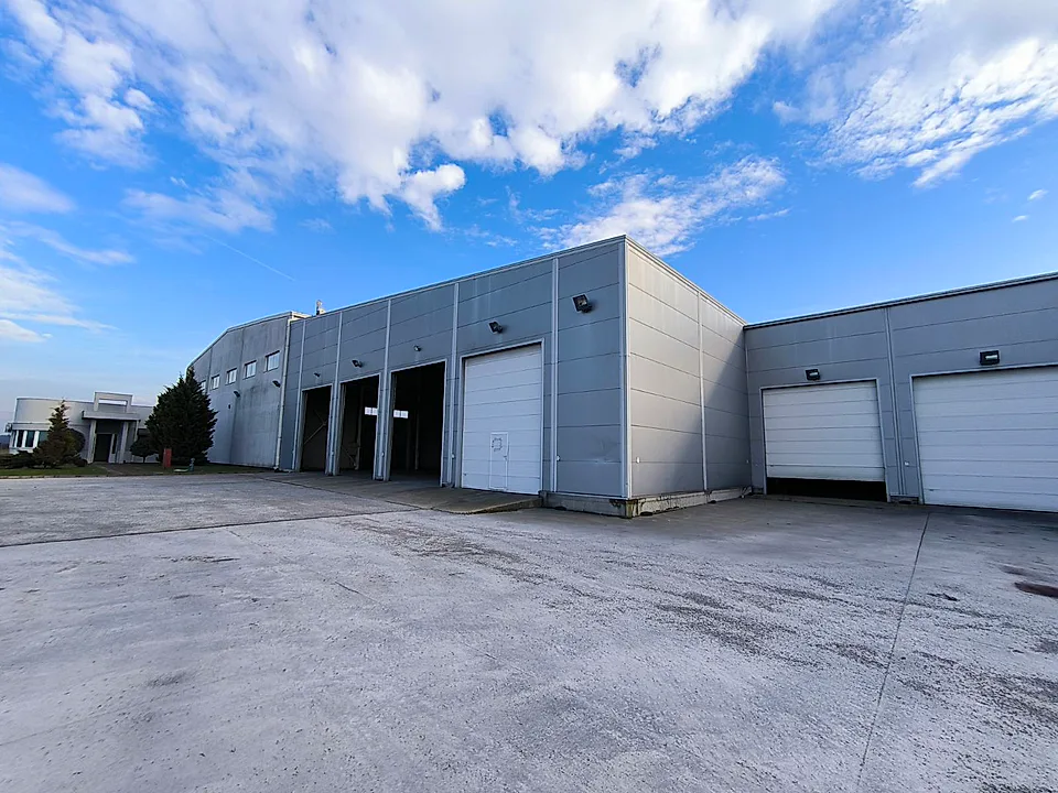 Hala proizvodno magacinski prostor od 4.724m2 Klenak - slika 3