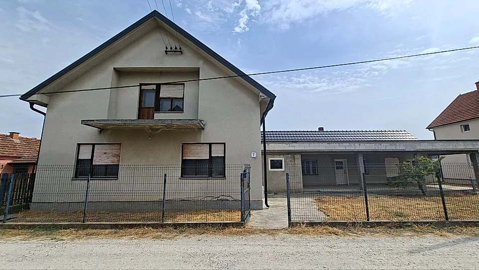 Na prodaju kuća korisne površine 258m2 Letnjikovac, Šabac - slika 2