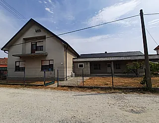 Na prodaju kuća korisne površine 258m2 - Letnjikovac, Šabac - slika oglasa