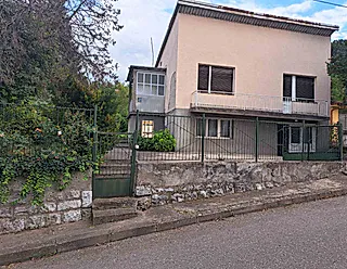 Logo oglašivača - Na prodaju kuća površine od 160m2 na placu od 4,49 ara Banja Kovilja