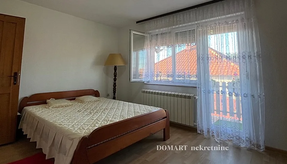 Dve kuće na placu od 810 m sa voćnjakom Sremska Mitrovica - slika 13