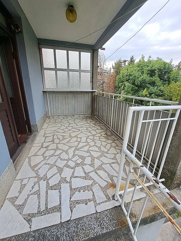 Na prodaju kuća površine od 160m2 na placu od 4,49 ara Banja Kovilja - slika 14