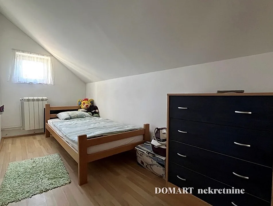 Dve kuće na placu od 810 m sa voćnjakom Sremska Mitrovica - slika 10
