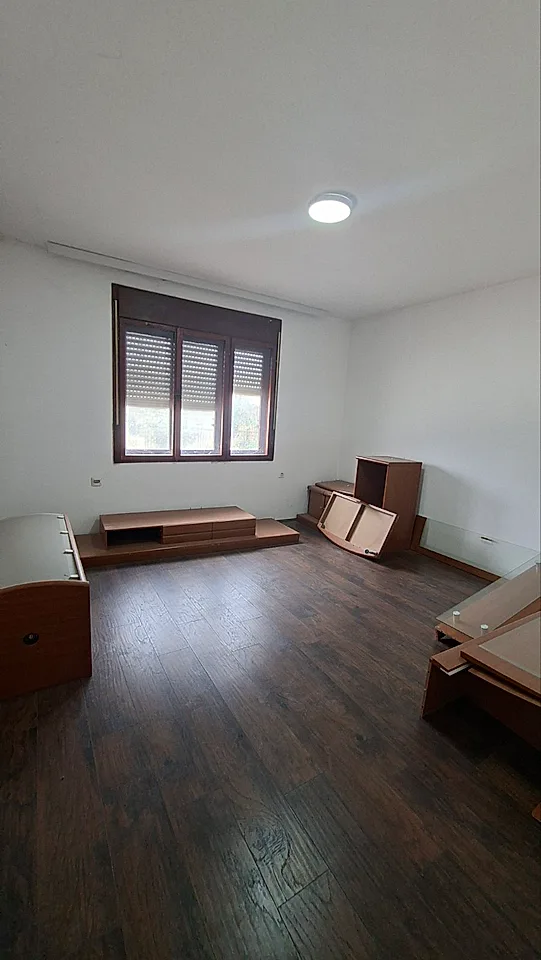 Na prodaju kuća korisne površine 258m2 Letnjikovac, Šabac - slika 12