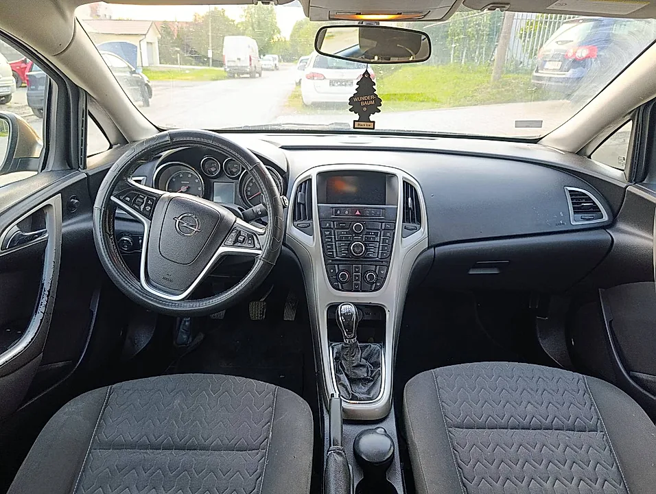 Opel Astra - slika 1