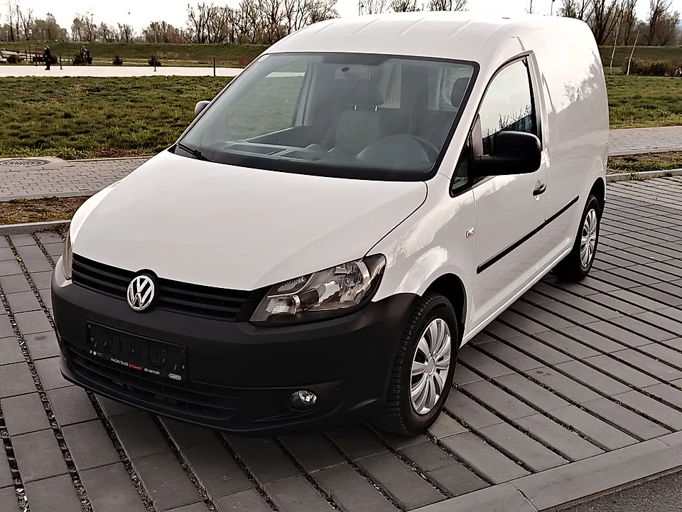 VW CADDY 1.6 TDI 2011 - slika 1