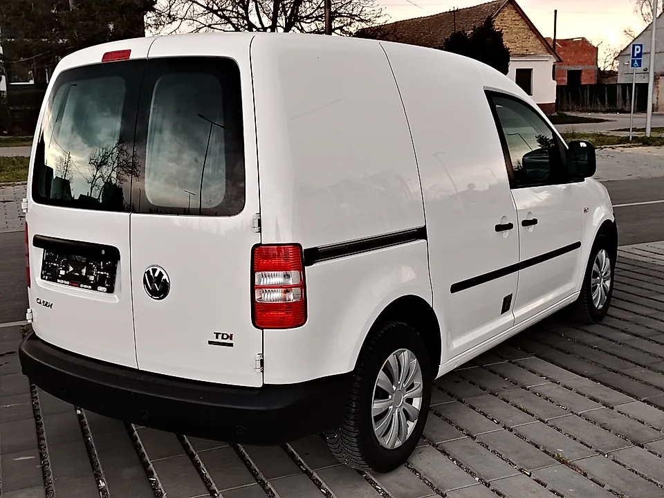 VW CADDY 1.6 TDI 2011 - slika 5