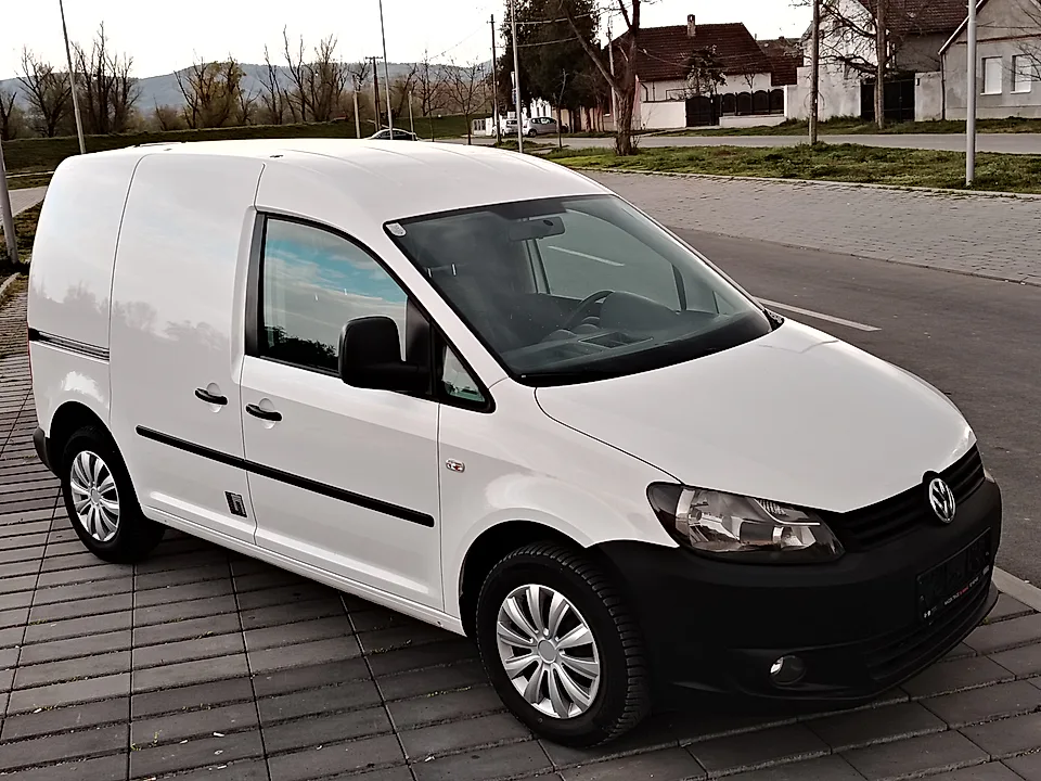 VW CADDY 1.6 TDI 2011 - slika 7