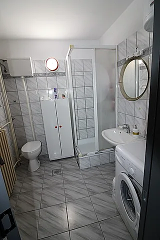 Bulevar Oslobođenja 63 m2 Uknjižen I sprat - slika 10
