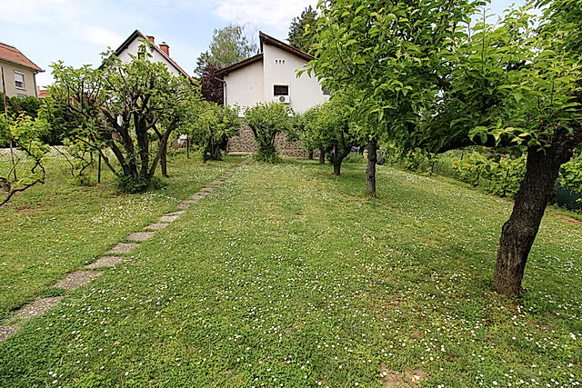 Čardak retko u ponudi kuća, na najlepšoj i mirnoj lokaciji. - slika 4