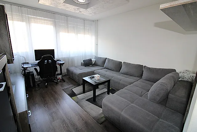 Bulevar Oslobođenja 63 m2 Uknjižen I sprat - slika 3