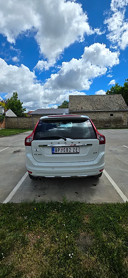 Volvo XC60 D3 2013 godište - slika 3