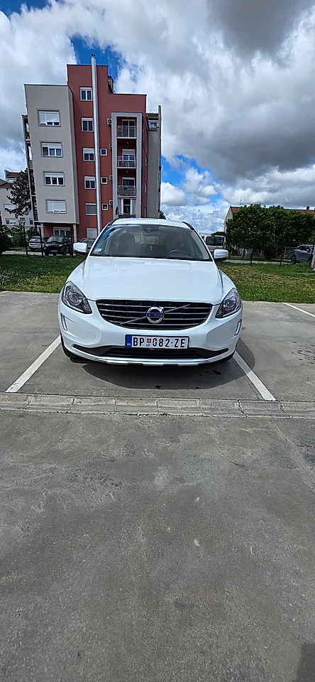 Volvo XC60 D3 2013 godište - slika 5
