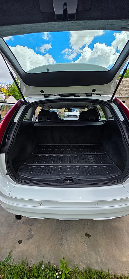 Volvo XC60 D3 2013 godište - slika 7