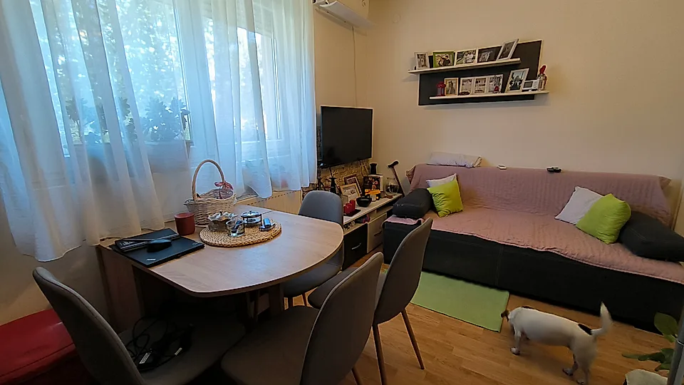 KUĆA U CENTRU GRADA - slika 12