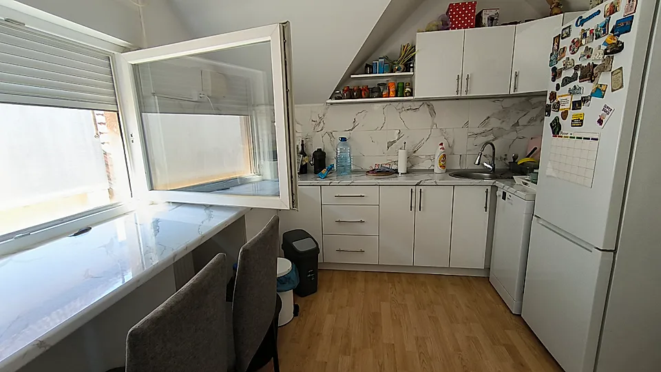 KUĆA U CENTRU GRADA - slika 9