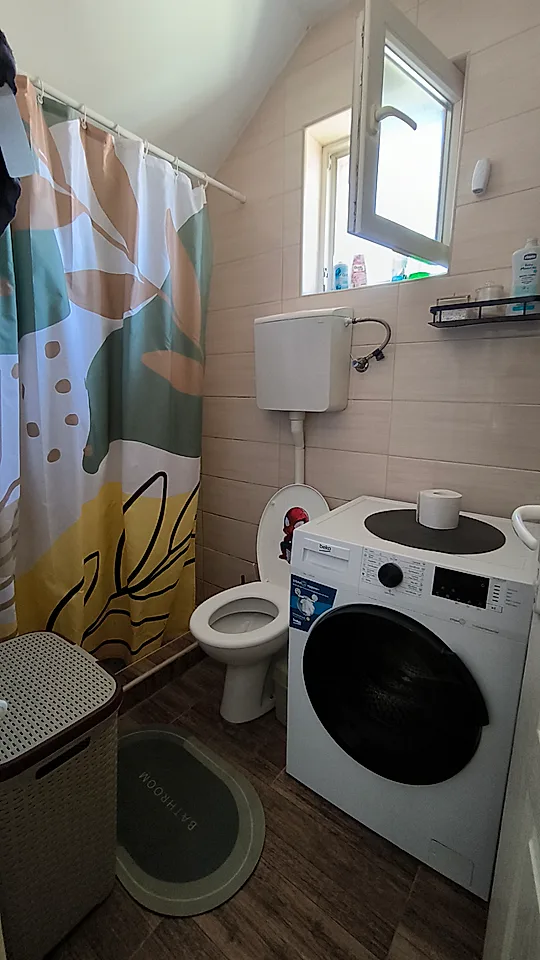KUĆA U CENTRU GRADA - slika 10