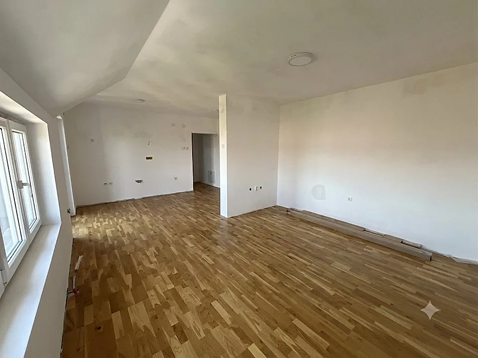 Jednosoban stan na prodaju u centru Sremske Mitrovice nov, neuseljav - slika 3