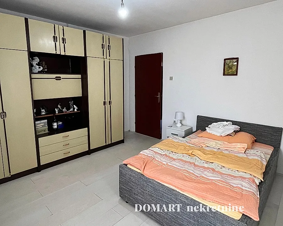 Prizemna kuća 113 m sa dva zasebna ulaza Sremska Mitrovica - slika 8