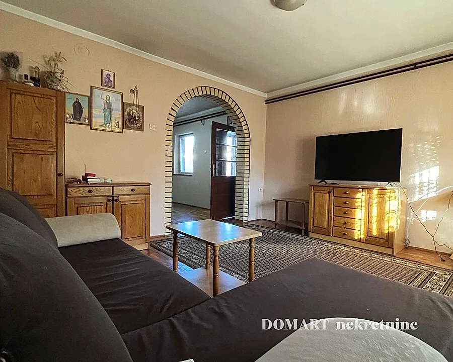 Prizemna kuća 113 m sa dva zasebna ulaza Sremska Mitrovica - slika 4